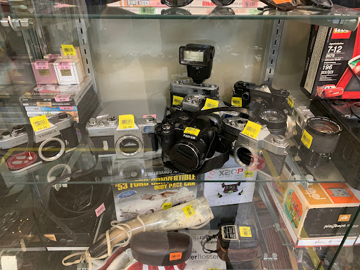 Thrift Store «Goodwill Store & Donation Center», reviews and photos, 5518 Touhy Ave, Skokie, IL 60077, USA