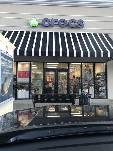 Shoe Store «Crocs», reviews and photos, 15715 S Apopka Vineland Rd, Orlando, FL 32821, USA