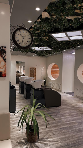 Ambiente HAARSTUDIO SH KG In Kufstein
