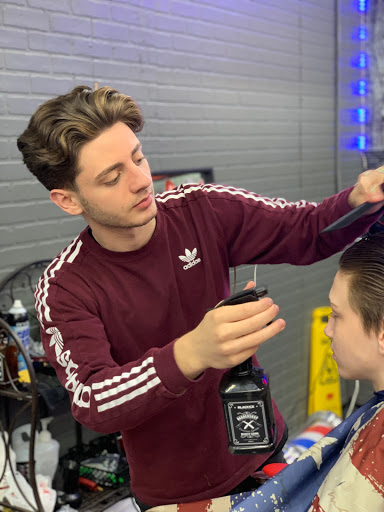 Barber Shop «hayes barber shop», reviews and photos, 43051 Hayes Rd, Sterling Heights, MI 48313, USA