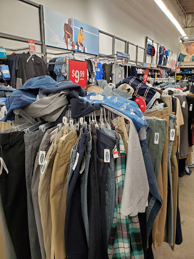 Clothing Store «Old Navy», reviews and photos, 8674 Park Meadows Center Dr, Lone Tree, CO 80124, USA