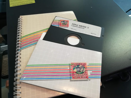 Electronics Store «Royal Home Entertainment», reviews and photos, 2923 N Broadway St, Chicago, IL 60657, USA