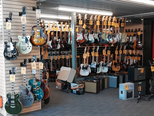 Musical instruments stores Montreal
