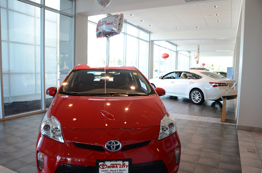 Toyota Dealer «Toyota of Iowa City», reviews and photos, 1445 IA-1, Iowa City, IA 52246, USA