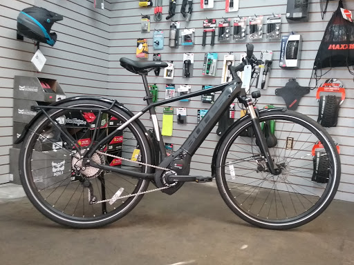 Motorcycle Dealer «Moore And Sons Motorcyles», reviews and photos, 21431 E Cliff Dr, Santa Cruz, CA 95062, USA