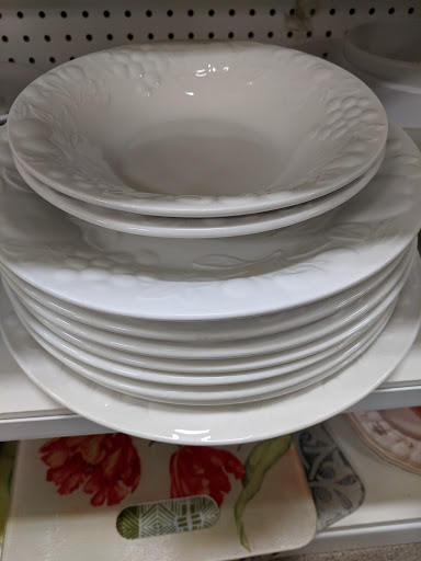 Thrift Store «Goodwill - Plymouth», reviews and photos, 15750 32nd Ave N, Plymouth, MN 55447, USA