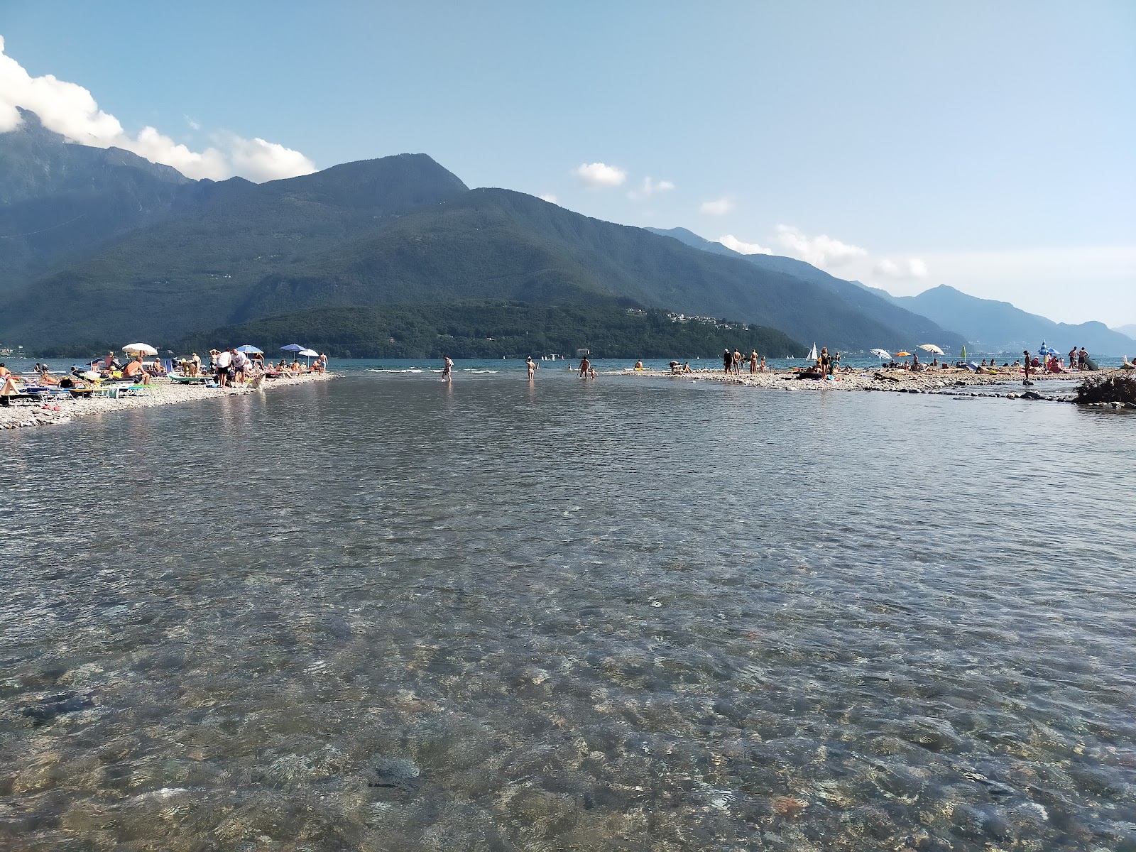 Photo of Spiaggia di Gravedona with very clean level of cleanliness