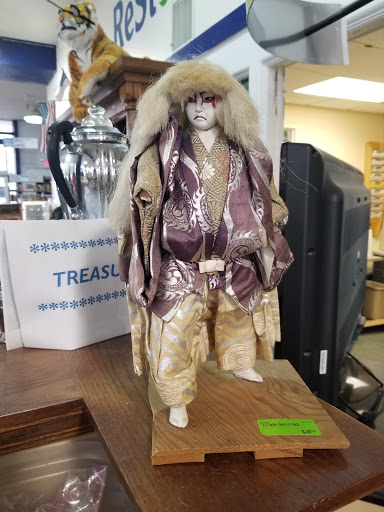 Donations Center «Milwaukee Habitat for Humanity ReStore», reviews and photos