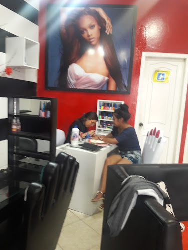 Hair Studio By Andrea - Centro de estética