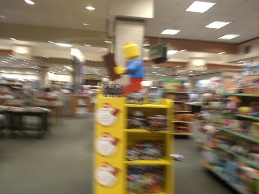 Book Store «Barnes & Noble», reviews and photos, 444 Broadway, Saugus, MA 01906, USA