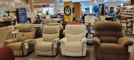 Furniture Store «La-Z-Boy Furniture Galleries», reviews and photos, 28565 Marguerite Pkwy, Mission Viejo, CA 92691, USA