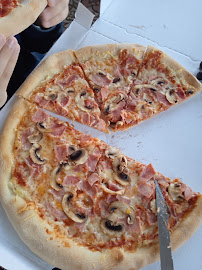 Plats et boissons du Pizzeria Monster Pizza à Passa - n°3