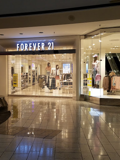 Clothing Store «Forever 21», reviews and photos, 2325 Stoneridge Mall Rd, Pleasanton, CA 94588, USA