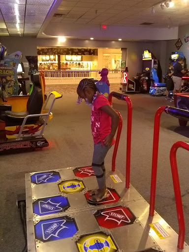 Shopping Mall «West Ridge Mall», reviews and photos, 1801 SW Wanamaker Rd, Topeka, KS 66604, USA