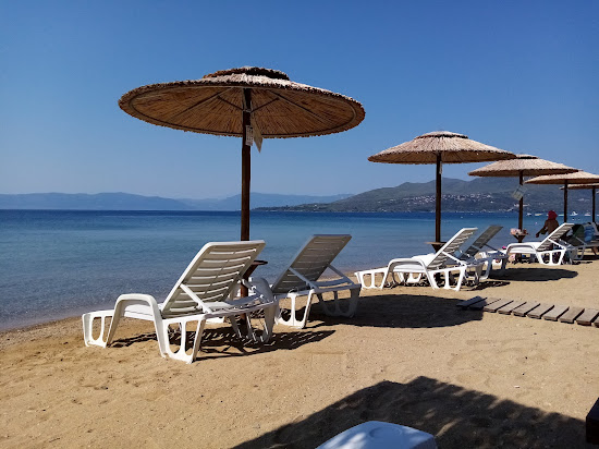 Maounis beach