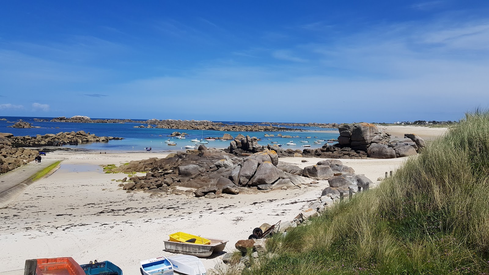 Foto van Plage Kerlouan wilde omgeving