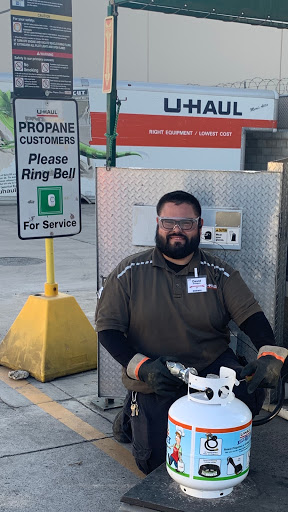 Truck Rental Agency «U-Haul of Riverside», reviews and photos, 1834 Spruce St, Riverside, CA 92507, USA