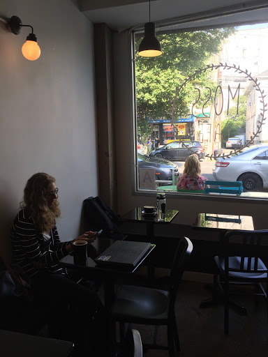 New American Restaurant «Moss Café», reviews and photos, 3260 Johnson Ave, Bronx, NY 10463, USA