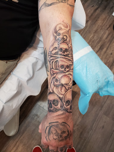 Explore ny yankees tattoo ideas, creative tattoo ideas in Norwich, available at Wyld Chyld Tattoo, CT