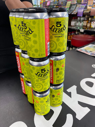 Liquor Store «Vas Foremost Liquors», reviews and photos, 2300 N Milwaukee Ave, Chicago, IL 60647, USA