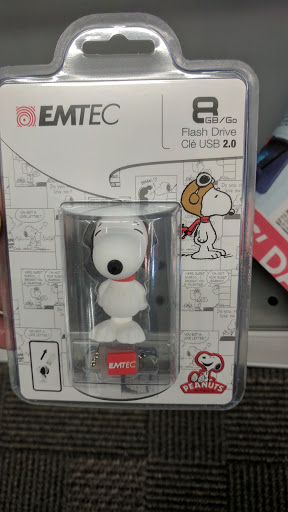 Office Supply Store «OfficeMax», reviews and photos, 2255 Howard St, Evanston, IL 60202, USA