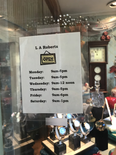 Jeweler «L A Roberts Jeweler», reviews and photos, 146 N Queen St, Martinsburg, WV 25401, USA