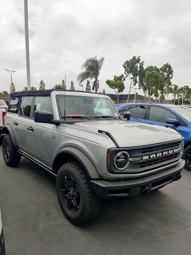 Car Dealer «Tuttle-Click Ford Lincoln», reviews and photos, 43 Auto Center Dr, Irvine, CA 92618, USA