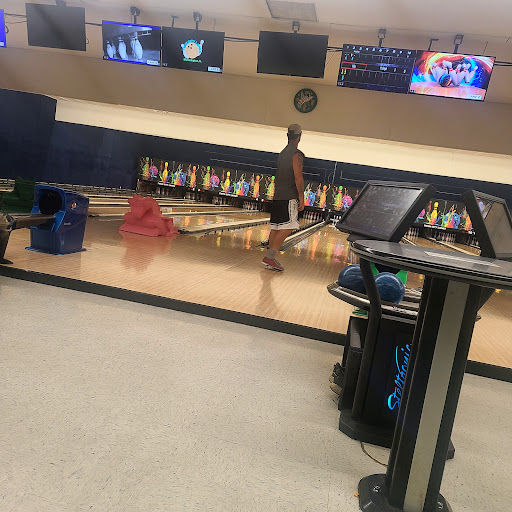 Bowling Alley «Twin City Lanes», reviews and photos, 1006 E Lincoln St # 2, Bloomington, IL 61701, USA