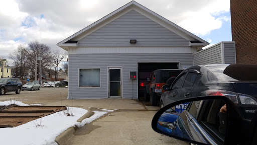 Petit's Wadsworth Auto Wash en Wadsworth
