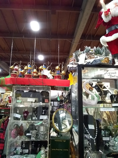 Consignment Shop «Consignment Classics», reviews and photos, 3602 Kurtz St, San Diego, CA 92110, USA