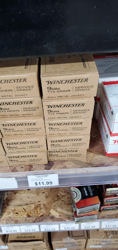 Outdoor Sports Store «Fin Feather Fur Outfitters - Cleveland», reviews and photos, 18030 Bagley Rd, Middleburg Heights, OH 44130, USA