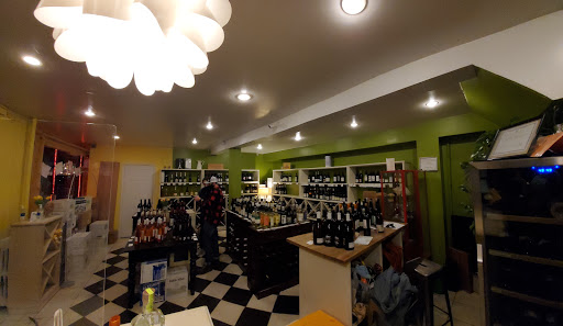 Liquor Store «Olivino Wines Bed-Stuy», reviews and photos, 426 Marcus Garvey Blvd, Brooklyn, NY 11216, USA