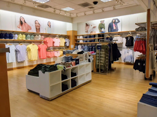 Clothing Store «Gap», reviews and photos, 7430 164th Ave NE, Redmond, WA 98052, USA