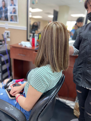 Beauty Salon «Estrellita Beauty Salon», reviews and photos, 1016 N Dallas Ave, Lancaster, TX 75146, USA