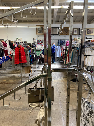 Thrift Store «Thrift Center», reviews and photos, 1305 Water St, Santa Cruz, CA 95062, USA