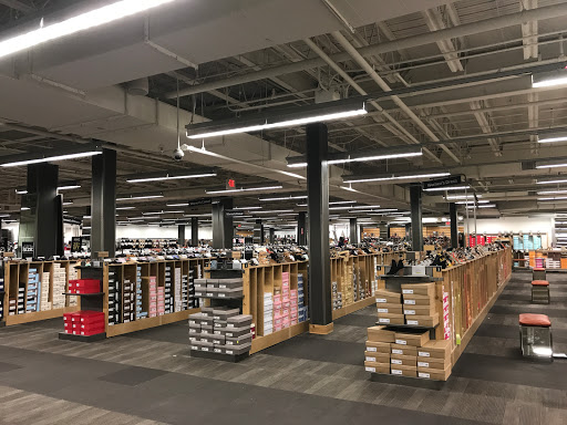 Shoe Store «DSW Designer Shoe Warehouse», reviews and photos, 250 Granite St, Braintree, MA 02184, USA