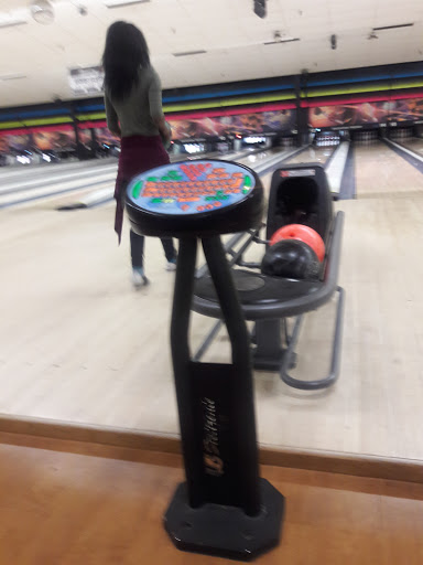 Bowling Alley «Freeway Lanes of Parma», reviews and photos, 12859 Brookpark Rd, Cleveland, OH 44130, USA
