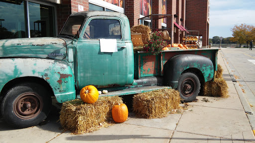 Grocery Store «Jewel-Osco», reviews and photos, 145 S Eastwood Dr, Woodstock, IL 60098, USA