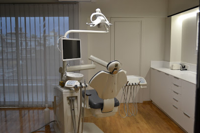 Οδοντιατρείο Dental Iasis - Στέλιος Πιτσιάβας, Μαρία Καραγιάννη