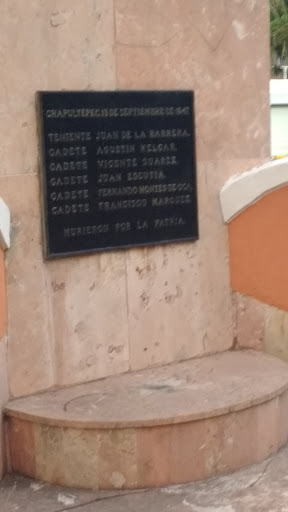 Monumento A Niños Héroes, Av Itzaes X 65