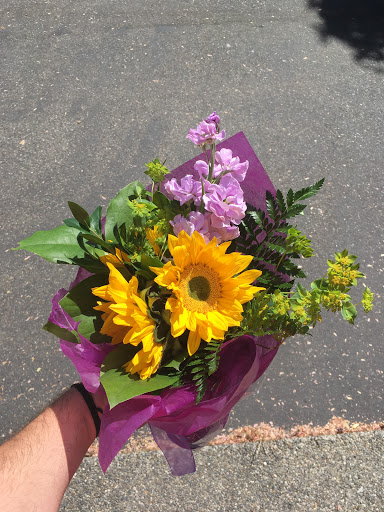 Florist «Mercer Island Florist», reviews and photos, 3006 78th Ave SE, Mercer Island, WA 98040, USA