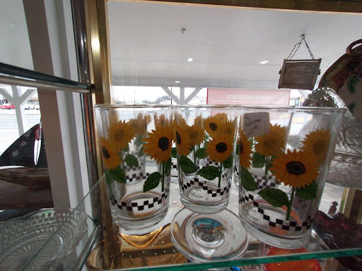 Antique Store «Hidden Talent Gifts & Antiques», reviews and photos, 400 S Main St, McGregor, TX 76657, USA