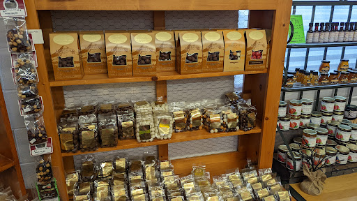 Farm «Pacific Hazelnut Farms & Candy Factory», reviews and photos, 14673 Ottaway Rd NE, Aurora, OR 97002, USA