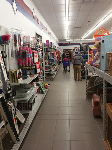 Thrift Store «Lake Hallie Goodwill Retail Store & Training Center», reviews and photos, 2759 S Prairie View Rd, Chippewa Falls, WI 54729, USA