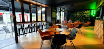 Atmosphère du Restaurant de hamburgers Grind à La Roche-sur-Yon - n°9