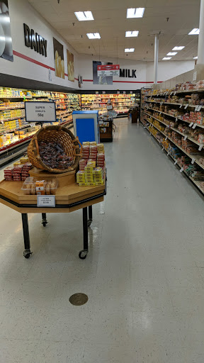 Grocery Store «Apples Grocery Store», reviews and photos, 4100 Ivanhoe Ave, Sheffield Lake, OH 44054, USA