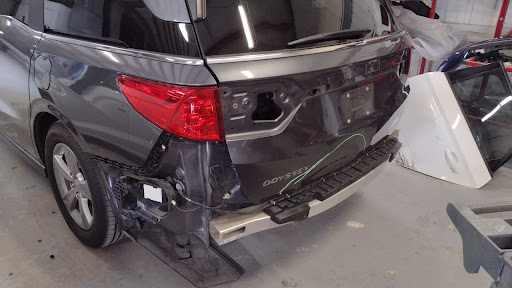 Auto Body Shop «Hodges Collision Center - Woodlands», reviews and photos, 130 Lane Ln, Spring, TX 77386, USA