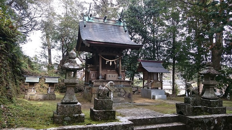 楠王神社