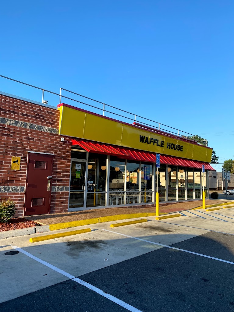 Waffle House 23702