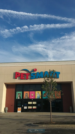 Pet Supply Store «PetSmart», reviews and photos, 245 Rivers Edge Dr, Milford, OH 45150, USA